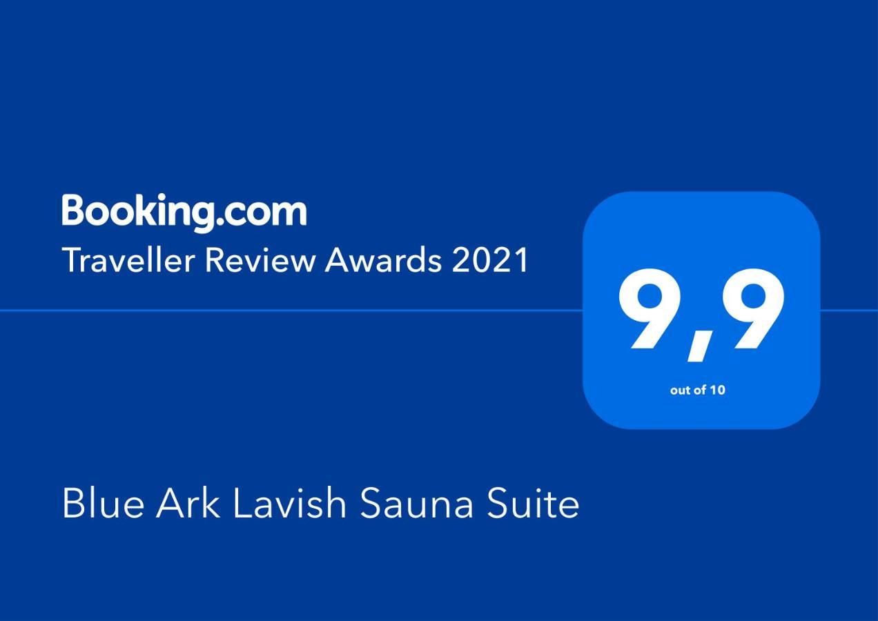 Blue Ark Lavish Sauna Suite Athens Exterior photo