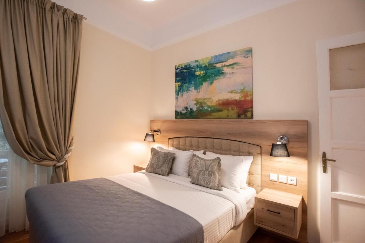 Blue Ark Lavish Sauna Suite Athens Exterior photo