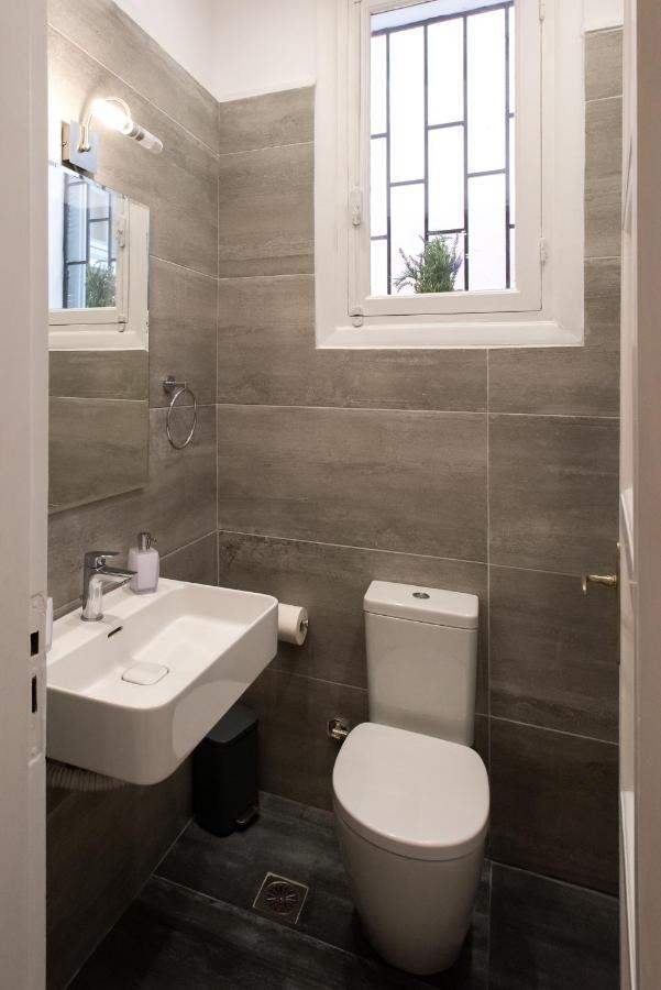 Blue Ark Lavish Sauna Suite Athens Exterior photo